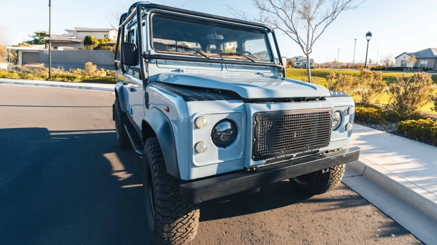 1998 Land Rover Defender 110 - Image 6 of 31