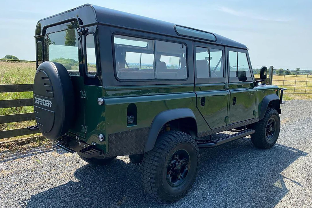 1998 Land Rover Defender 110 - Image 23 of 31