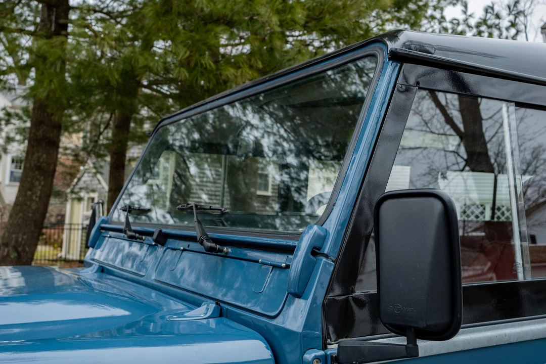 1998 Land Rover Defender 110 - Image 16 of 31