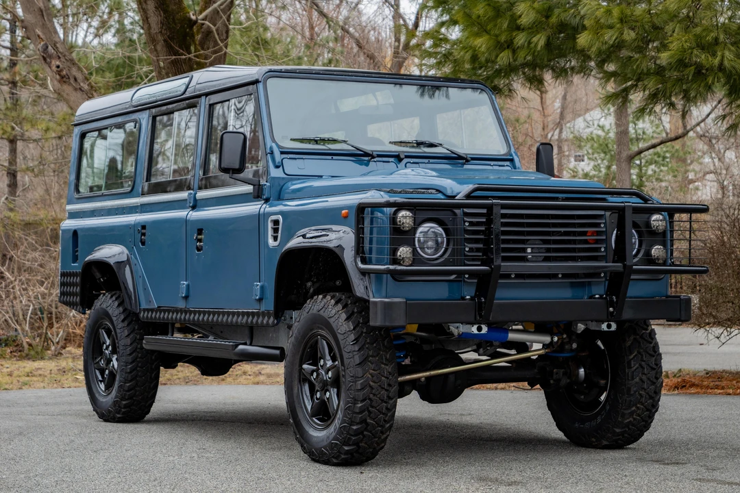 1998 Land Rover Defender 110 - Image 9 of 31