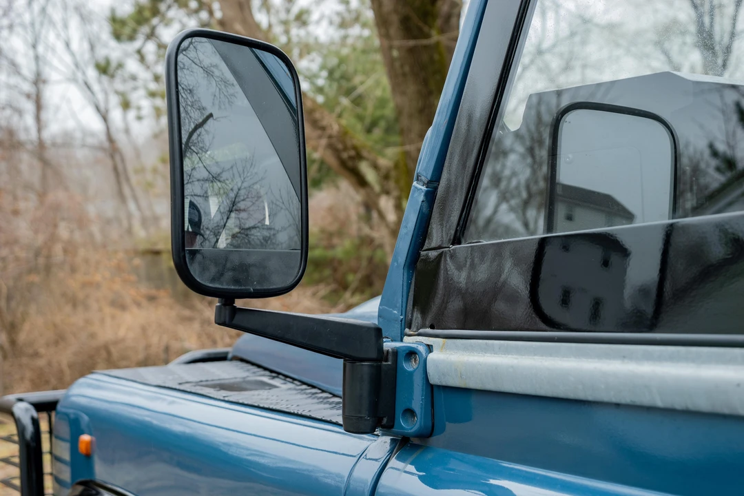1998 Land Rover Defender 110 - Image 17 of 31