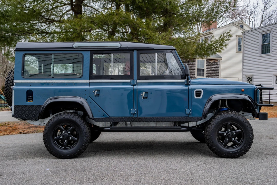1998 Land Rover Defender 110 - Image 3 of 31
