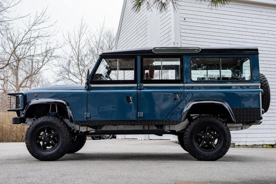 1998 Land Rover Defender 110 - Image 7 of 31