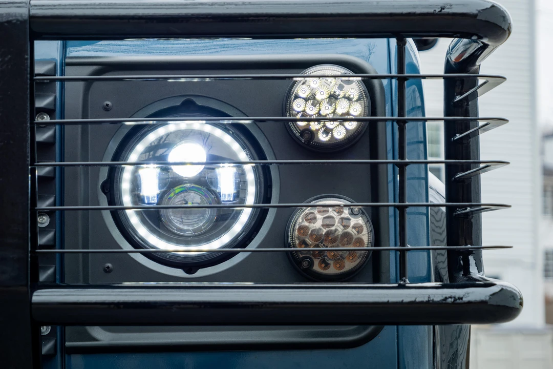 1998 Land Rover Defender 110 - Image 12 of 31
