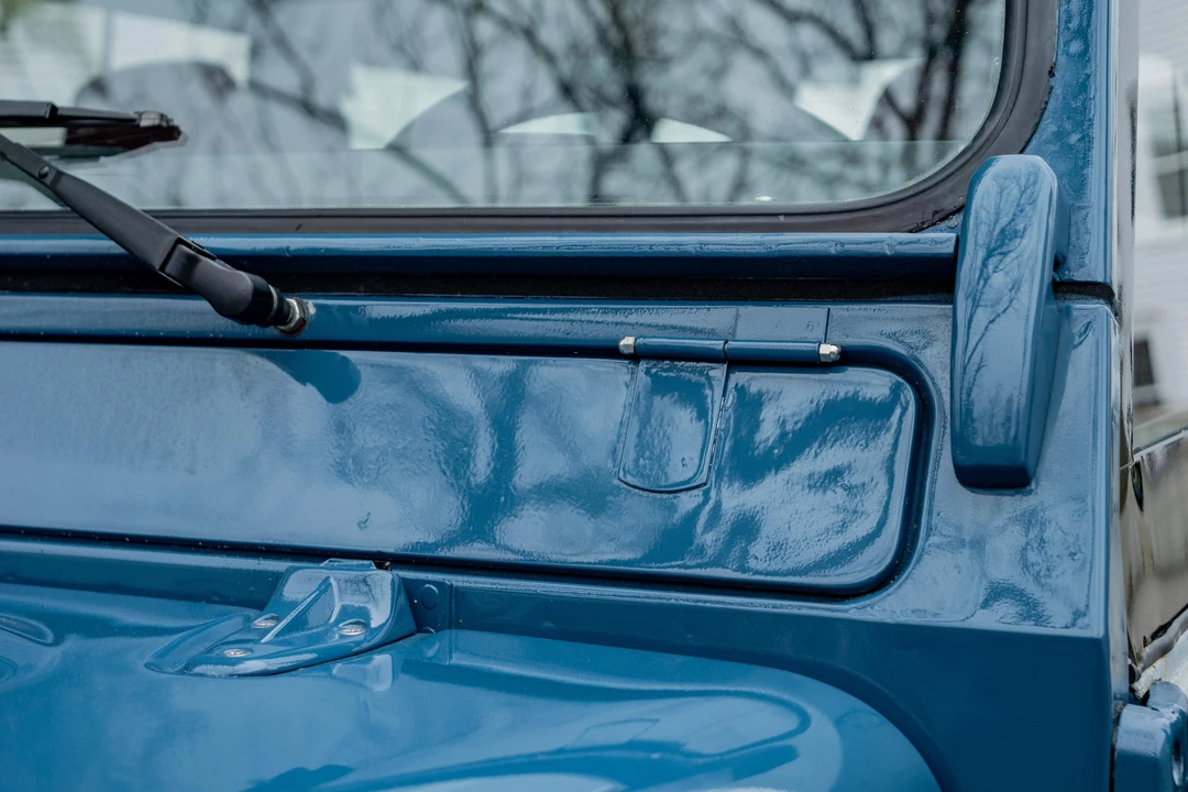 1998 Land Rover Defender 110 - Image 15 of 31