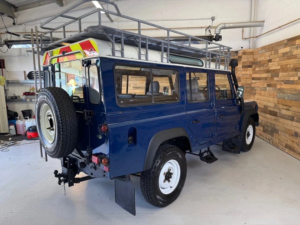 1998 Land Rover Defender 110 - Image 7 of 30