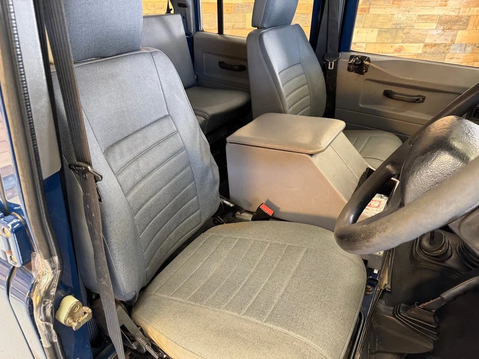 1998 Land Rover Defender 110 - Image 21 of 30