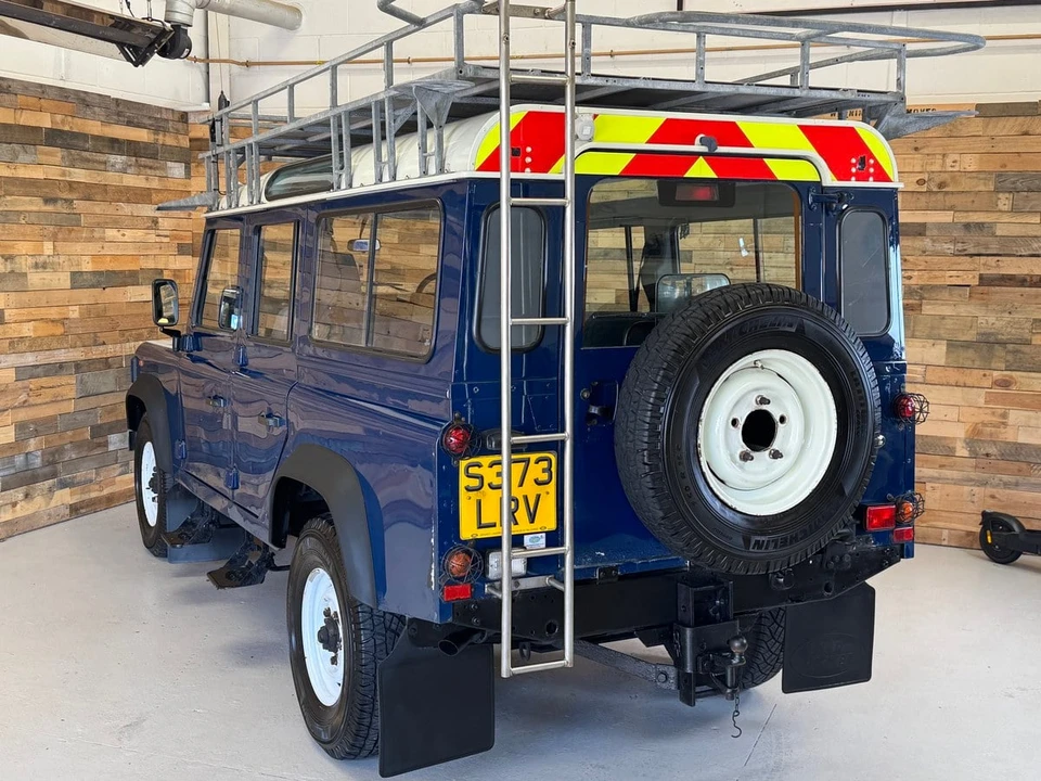 1998 Land Rover Defender 110 - Image 4 of 30