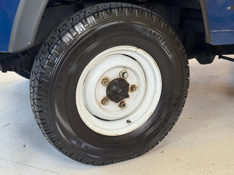 1998 Land Rover Defender 110 - Image 14 of 30