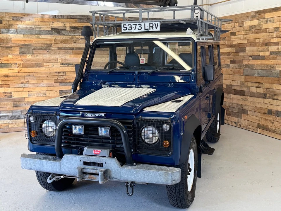 1998 Land Rover Defender 110 - Image 9 of 30