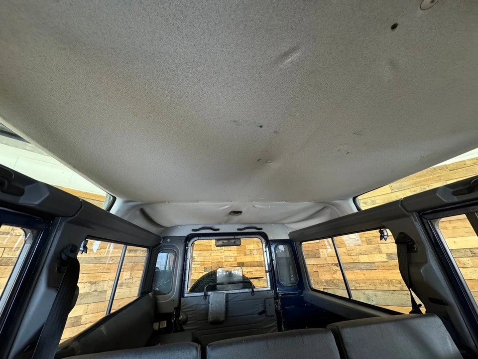 1998 Land Rover Defender 110 - Image 29 of 30