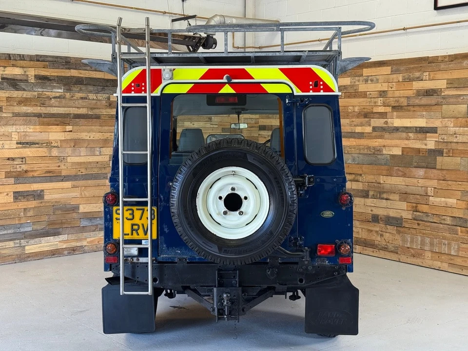 1998 Land Rover Defender 110 - Image 2 of 30