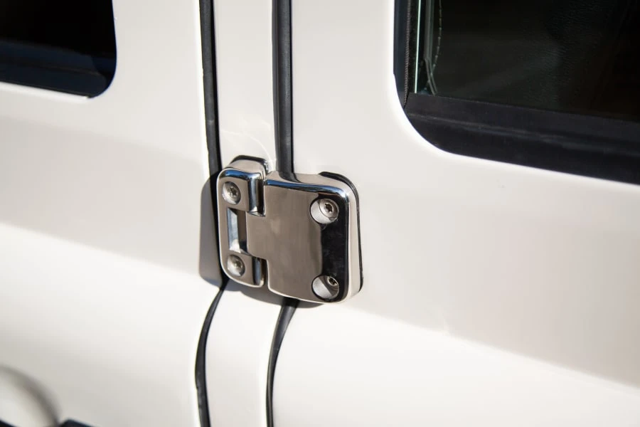 1998 Land Rover Defender 110 - Image 7 of 31
