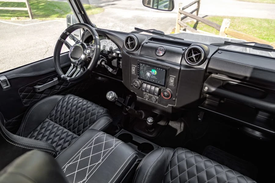1998 Land Rover Defender 110 - Image 28 of 31