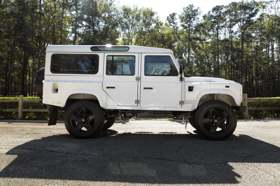 1998 Land Rover Defender 110 - Image 15 of 31