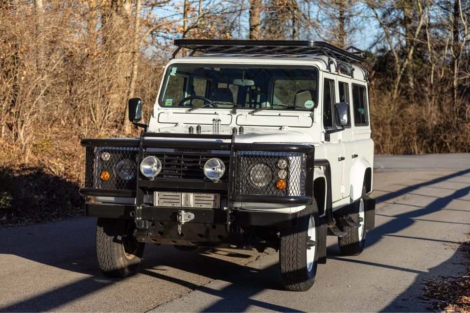 1998 Land Rover Defender 110 - Image 17 of 18