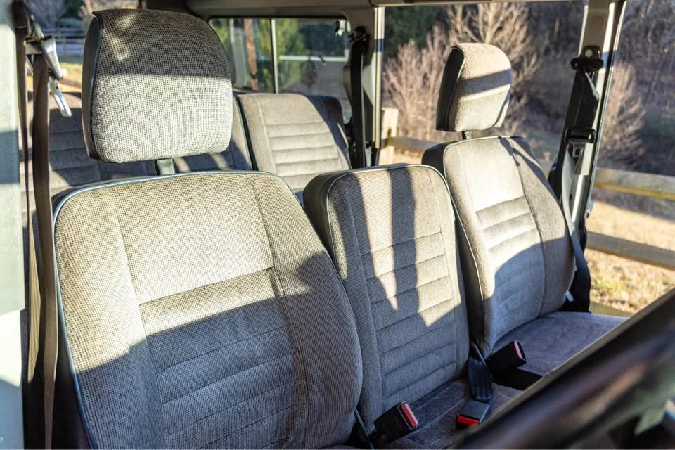 1998 Land Rover Defender 110 - Image 8 of 18