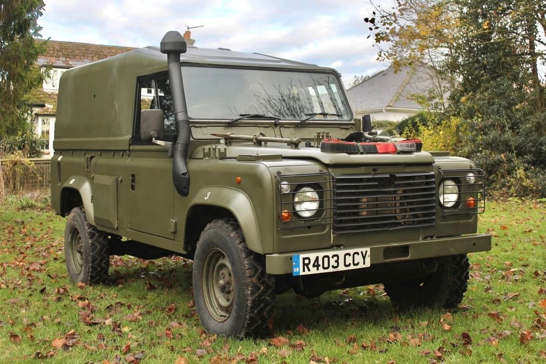 1998 Land Rover Defender 110 - Image 3 of 30