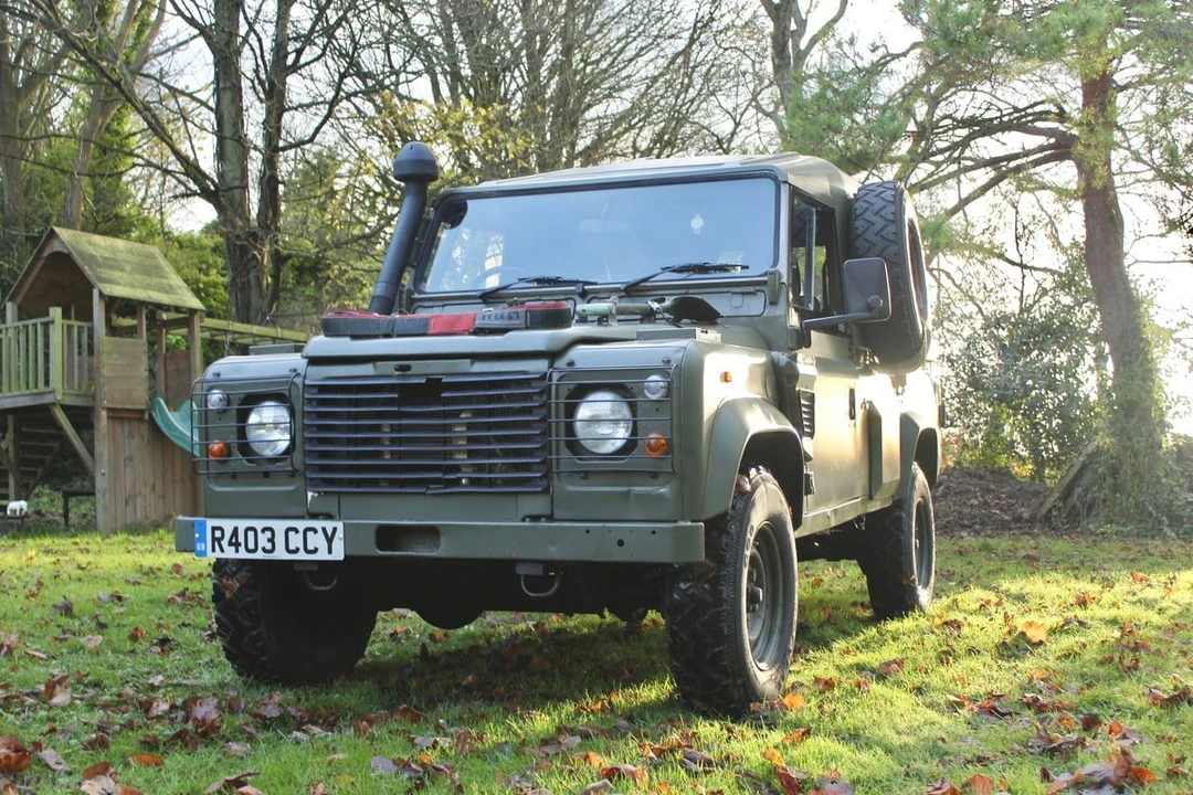 1998 Land Rover Defender 110 - Image 21 of 30