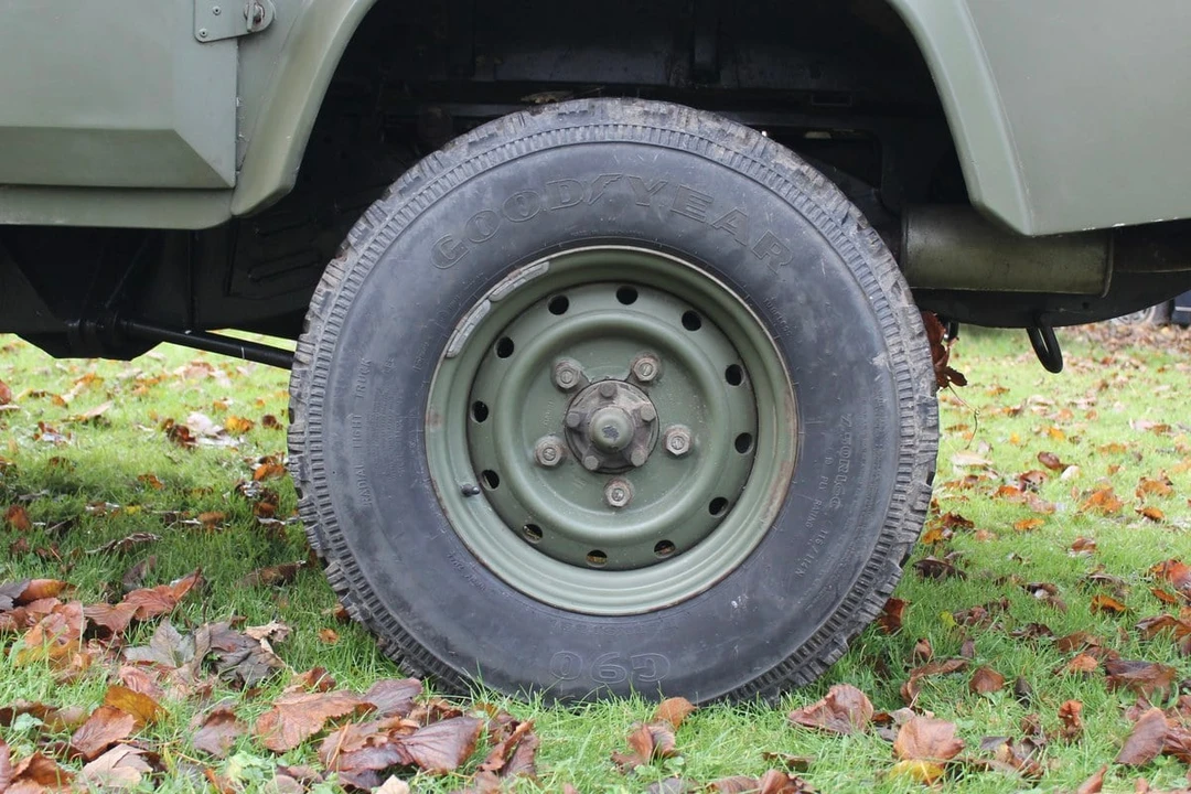 1998 Land Rover Defender 110 - Image 22 of 30