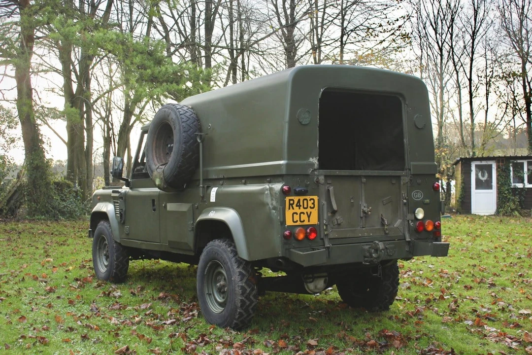 1998 Land Rover Defender 110 - Image 18 of 30