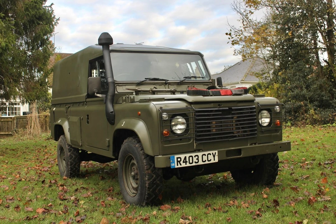 1998 Land Rover Defender 110 - Image 4 of 30