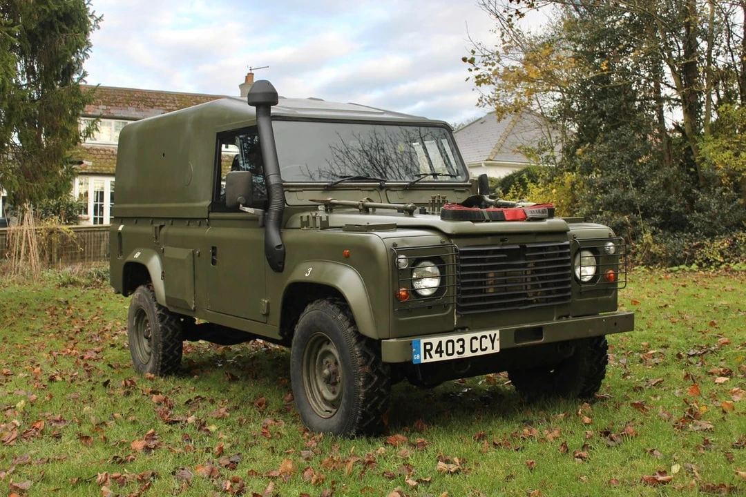 1998 Land Rover Defender 110 - Image 2 of 30