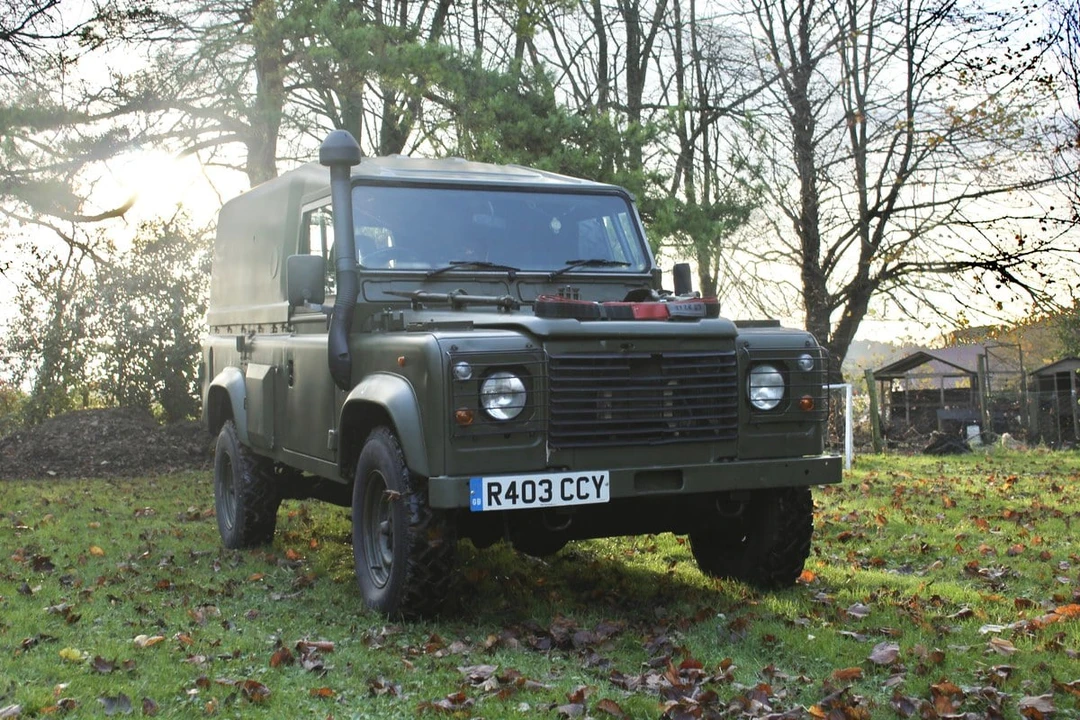 1998 Land Rover Defender 110 - Image 20 of 30