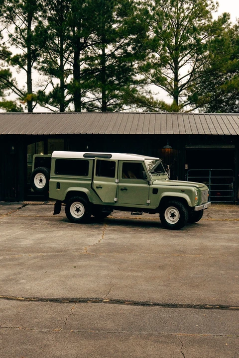 1998 Land Rover Defender 110 - Image 3 of 21