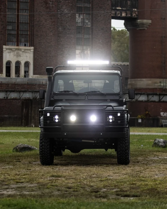 1998 Land Rover Defender 110 - Image 14 of 21