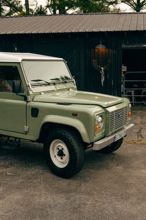 1998 Land Rover Defender 110 - Image 4 of 21