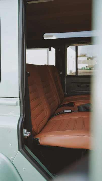 1998 Land Rover Defender 110 - Image 18 of 21