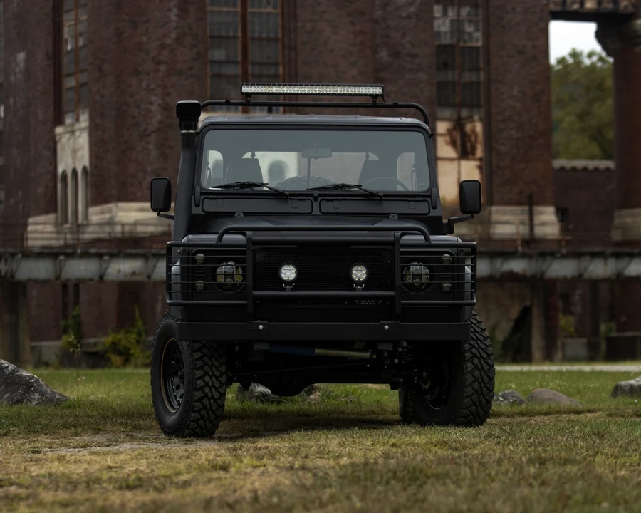 1998 Land Rover Defender 110 - Image 12 of 21