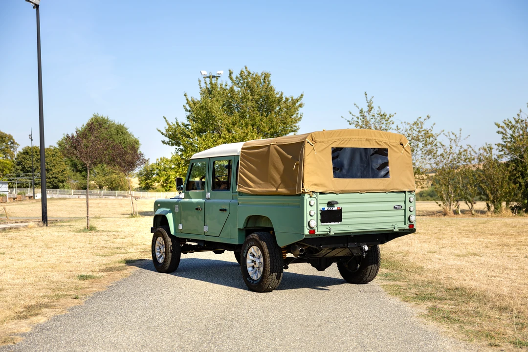 1998 Land Rover Defender 130 - Image 7 of 31