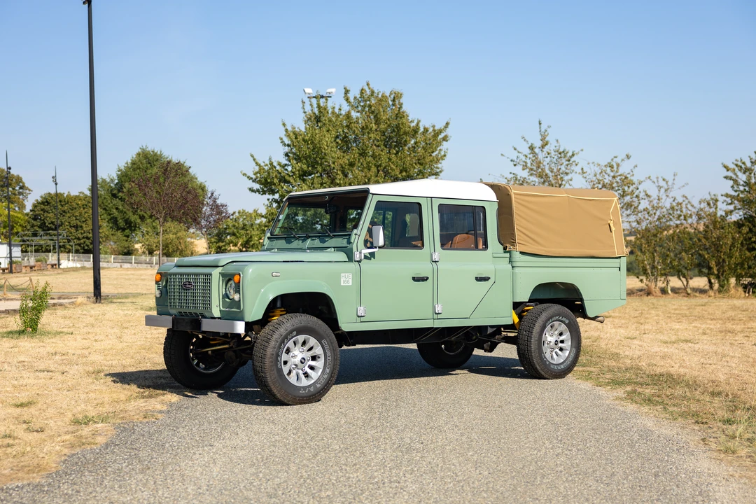 1998 Land Rover Defender 130 - Image 9 of 31