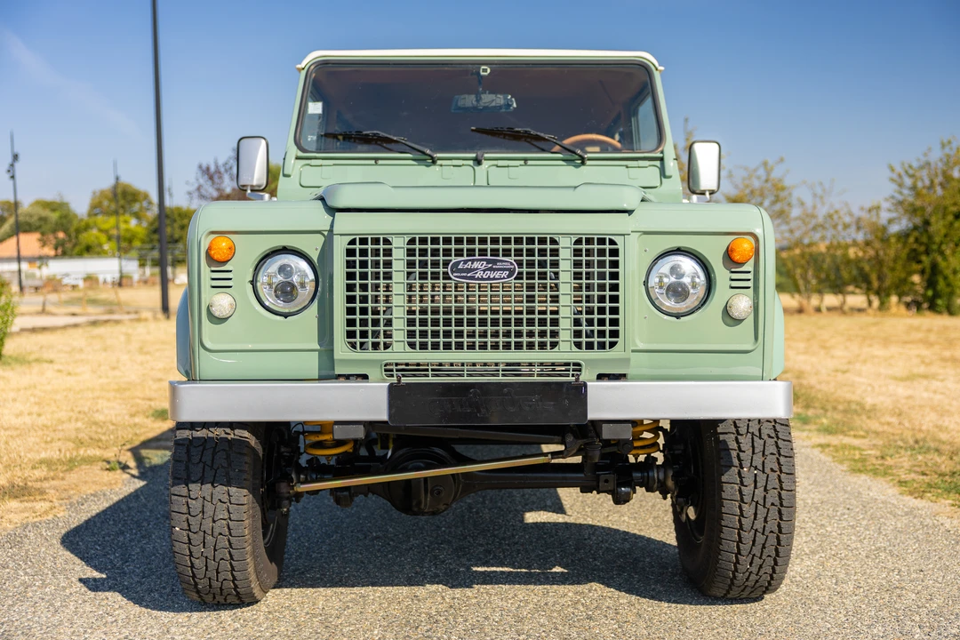 1998 Land Rover Defender 130 - Image 10 of 31