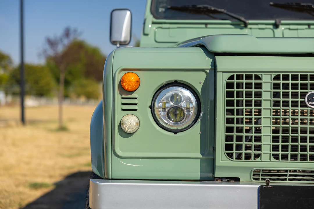 1998 Land Rover Defender 130 - Image 30 of 31