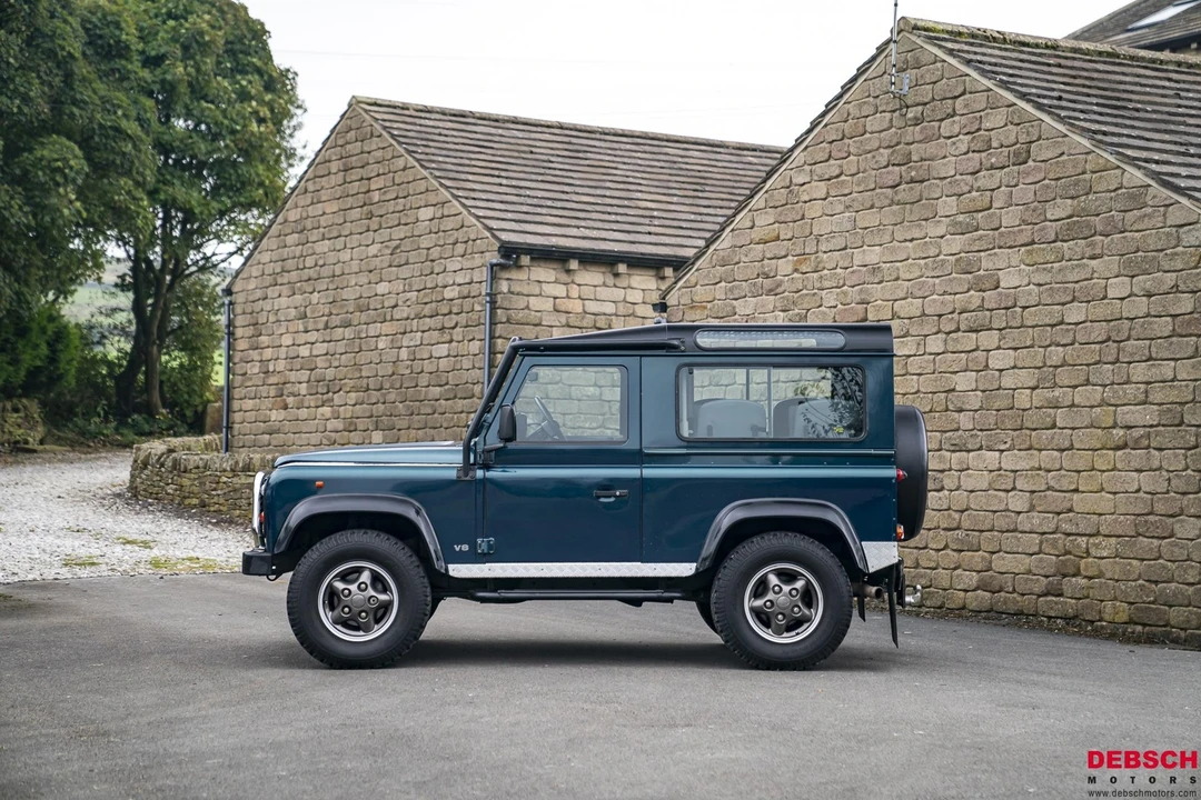 1998 Land Rover Defender 90 - Image 9 of 21