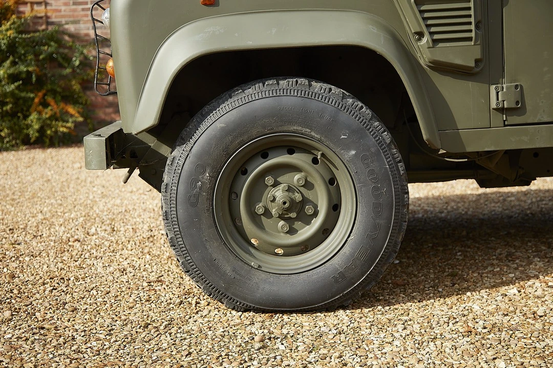 1998 Land Rover Defender 90 - Image 16 of 30