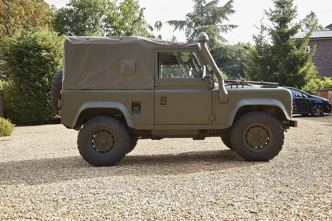 1998 Land Rover Defender 90 - Image 14 of 30