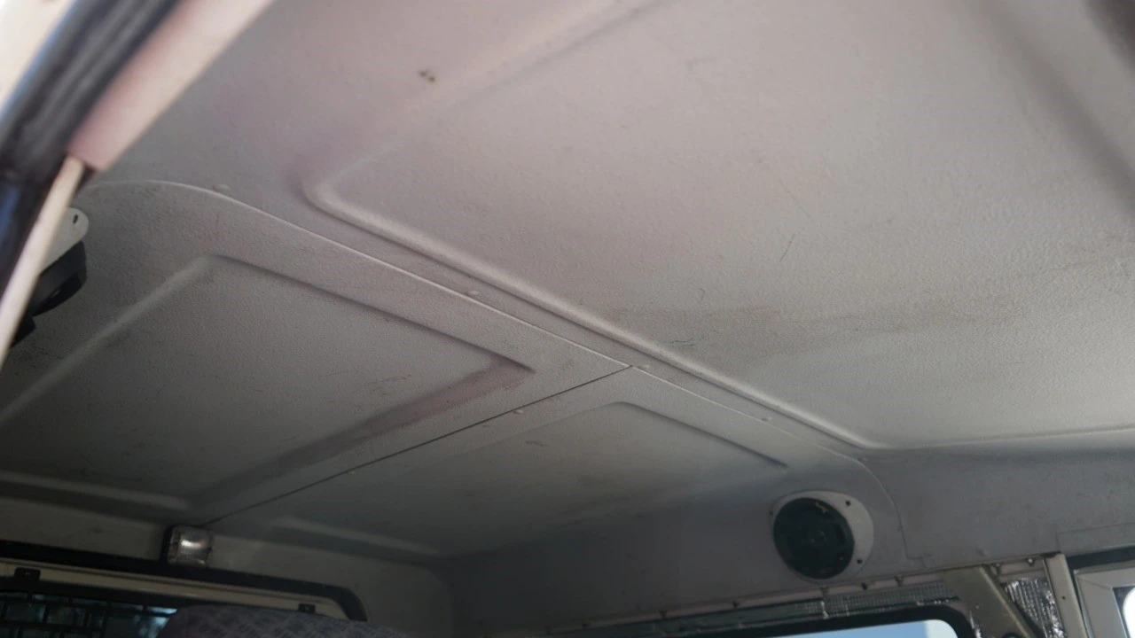 1998 Land Rover Defender 90 - Image 15 of 21