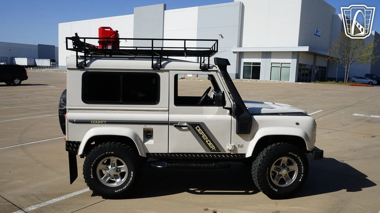 1998 Land Rover Defender 90 - Image 19 of 21