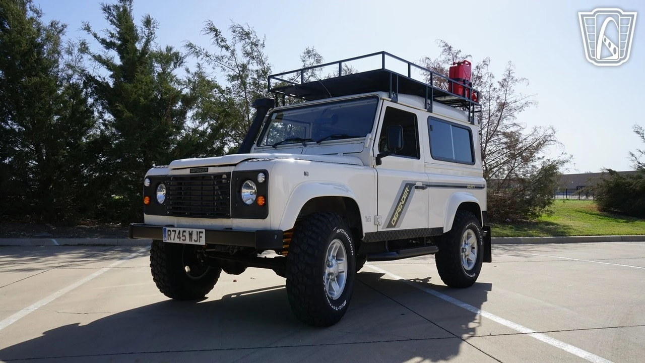 1998 Land Rover Defender 90 - Image 4 of 21
