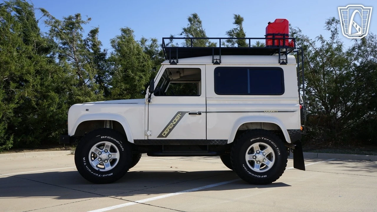 1998 Land Rover Defender 90 - Image 8 of 21