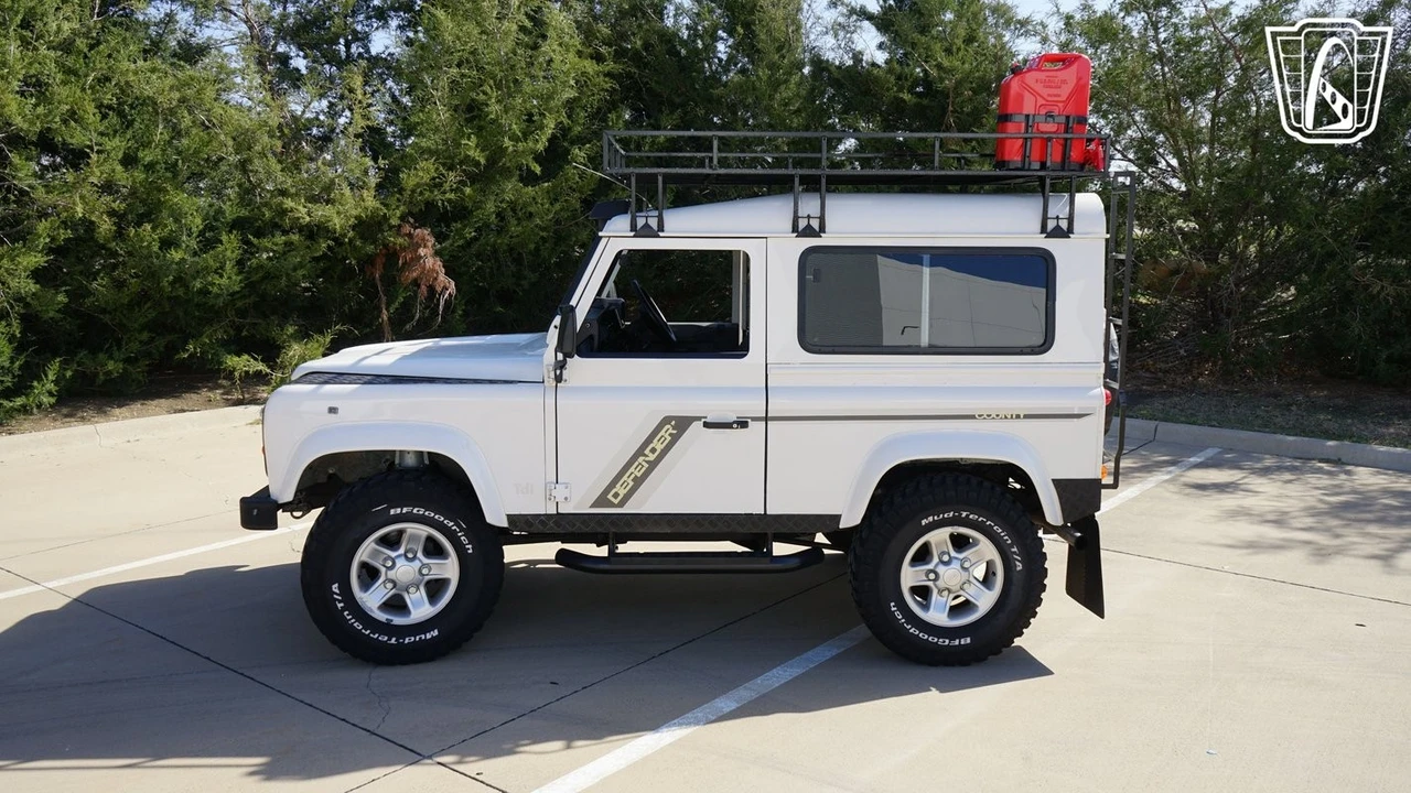 1998 Land Rover Defender 90 - Image 6 of 21