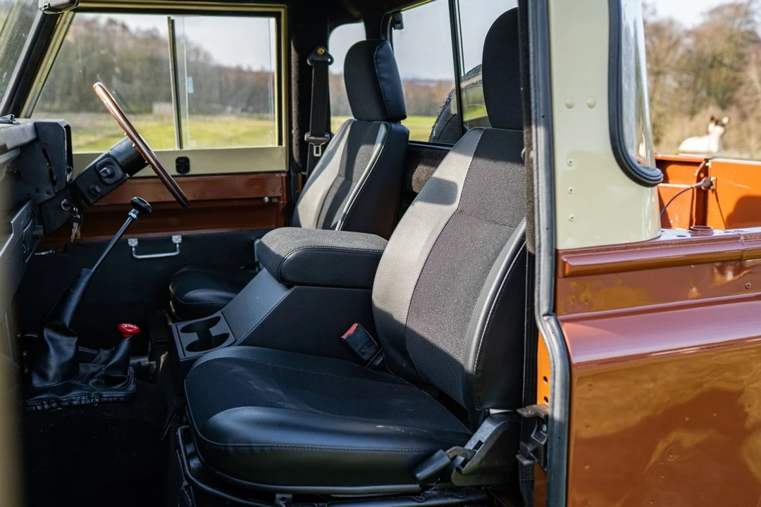 1998 Land Rover Defender 90 - Image 4 of 30