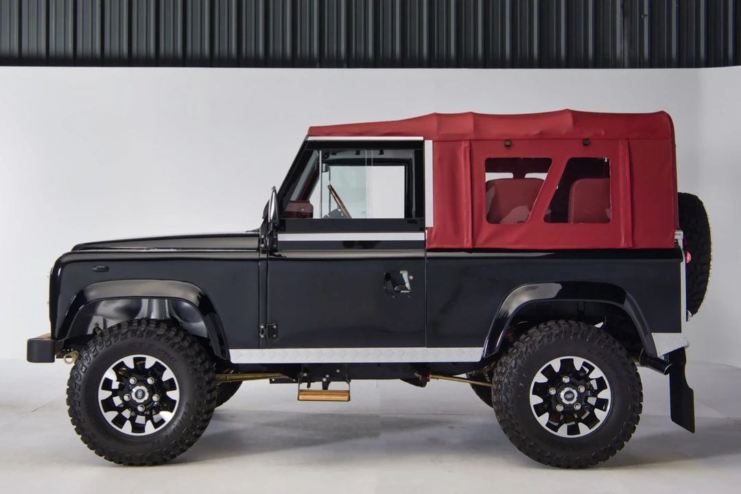 1998 Land Rover Defender 90 - Image 3 of 8