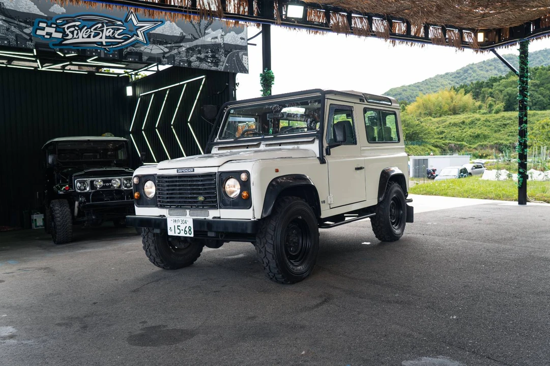 1998 Land Rover Defender 90 - Image 3 of 31