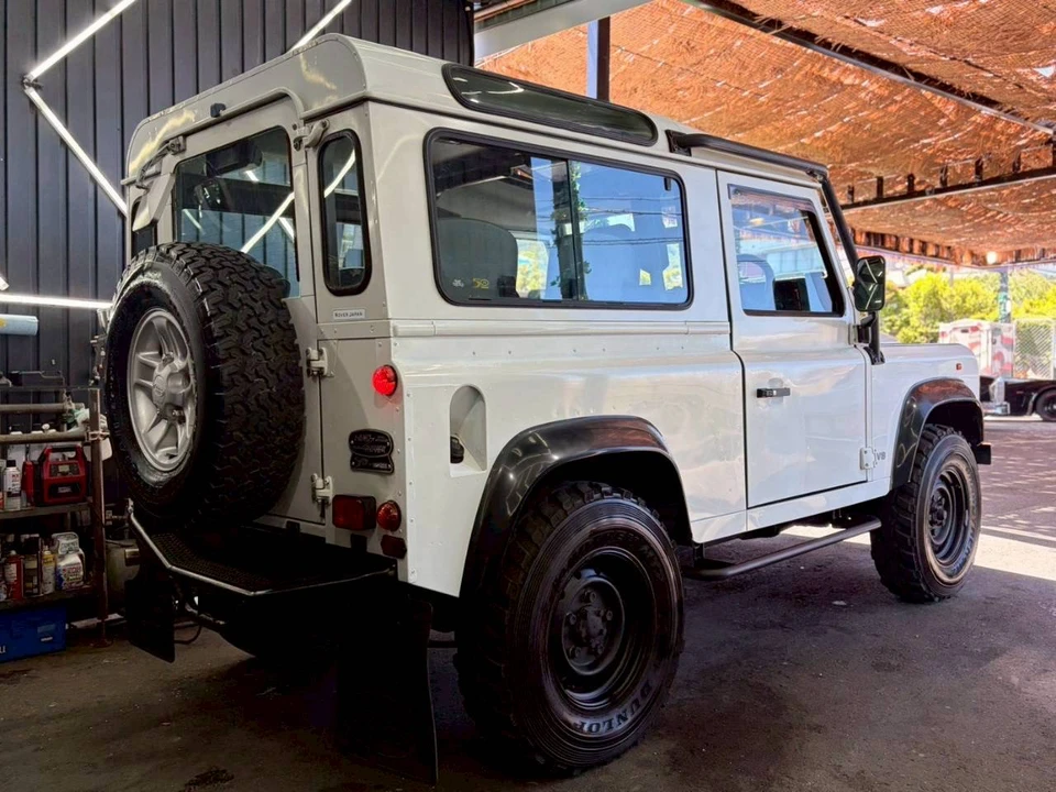 1998 Land Rover Defender 90 - Image 18 of 31