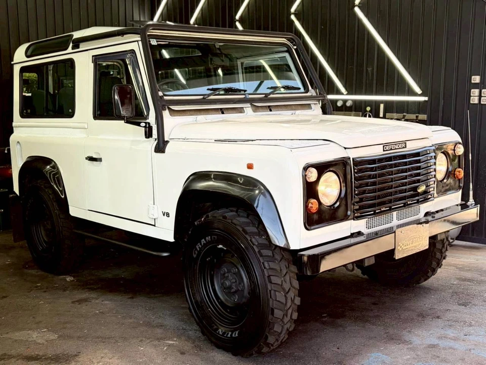 1998 Land Rover Defender 90 - Image 16 of 31